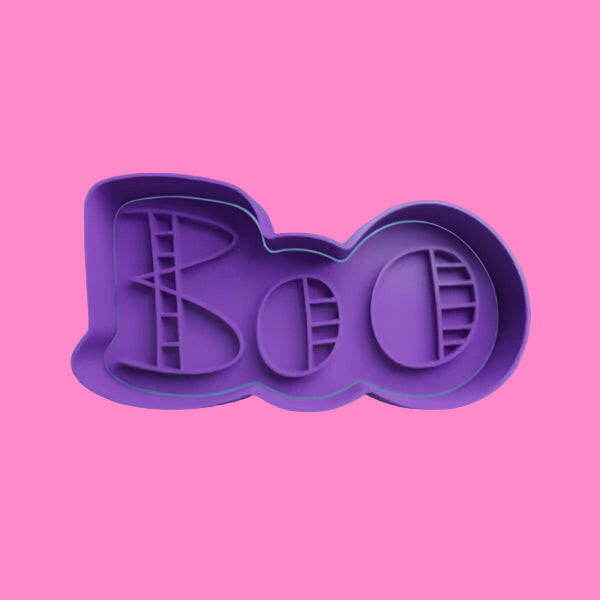"Boo" Font Embosser and Cookie Cutter Set – Spooky Baking Tool.