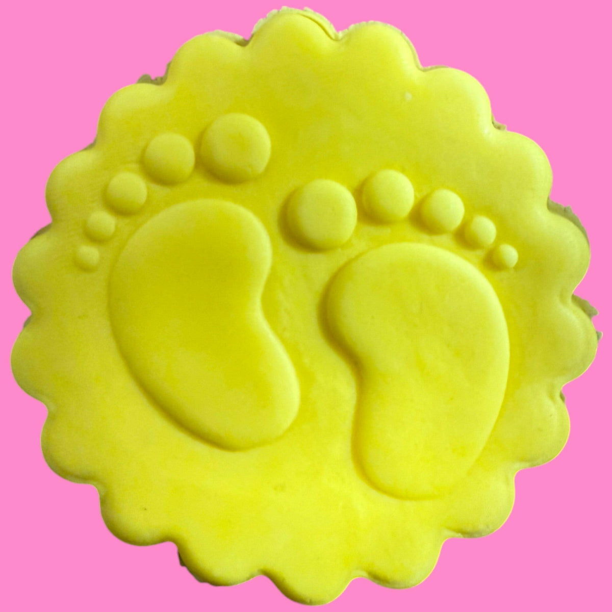 New Born Baby Feet OutBoss Stamp and Crimped Cookie Cutter Set.