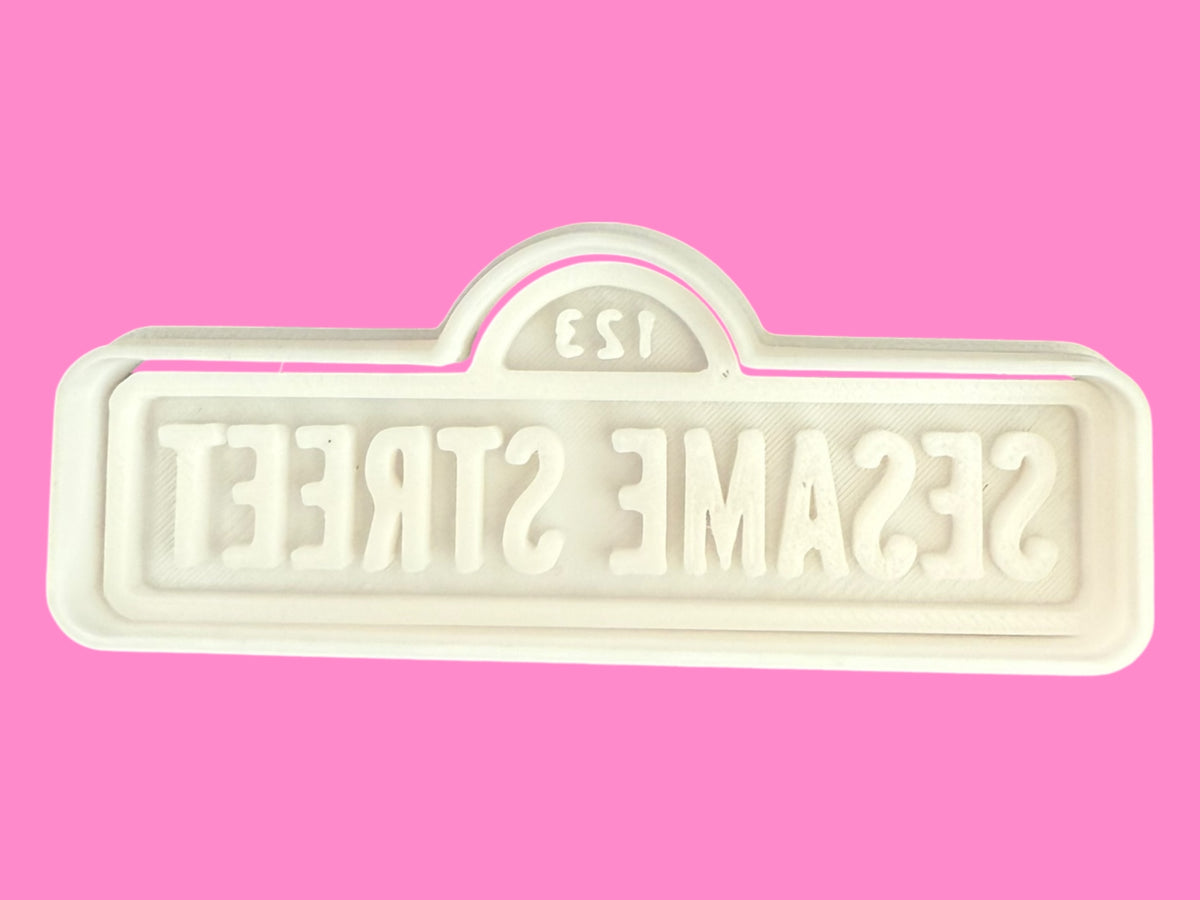 Sesame Street Cookie Cutter Set – 8-Piece Nostalgic Character Collection (7cm+)