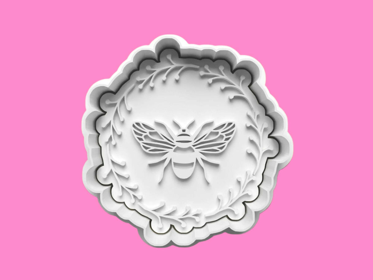 Honey-Bee Design Design Cookie Cutter with Embosser Stamp Set..
