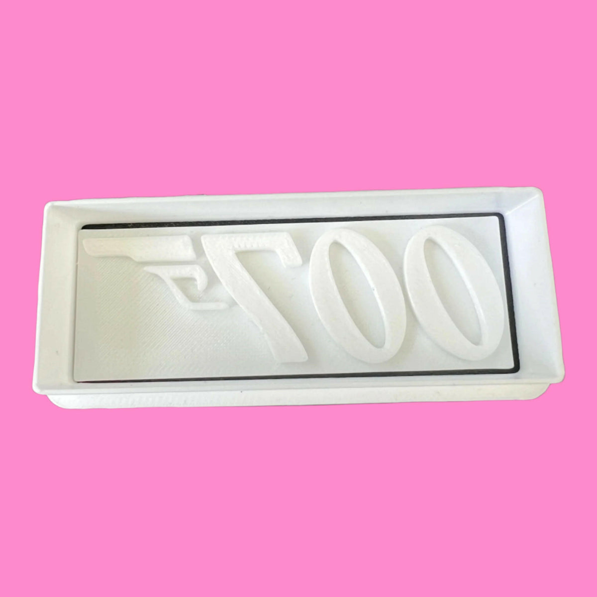 3D-Printed 007 Embosser and Cookie Cutter – 8 cm, Hand Wash Only.