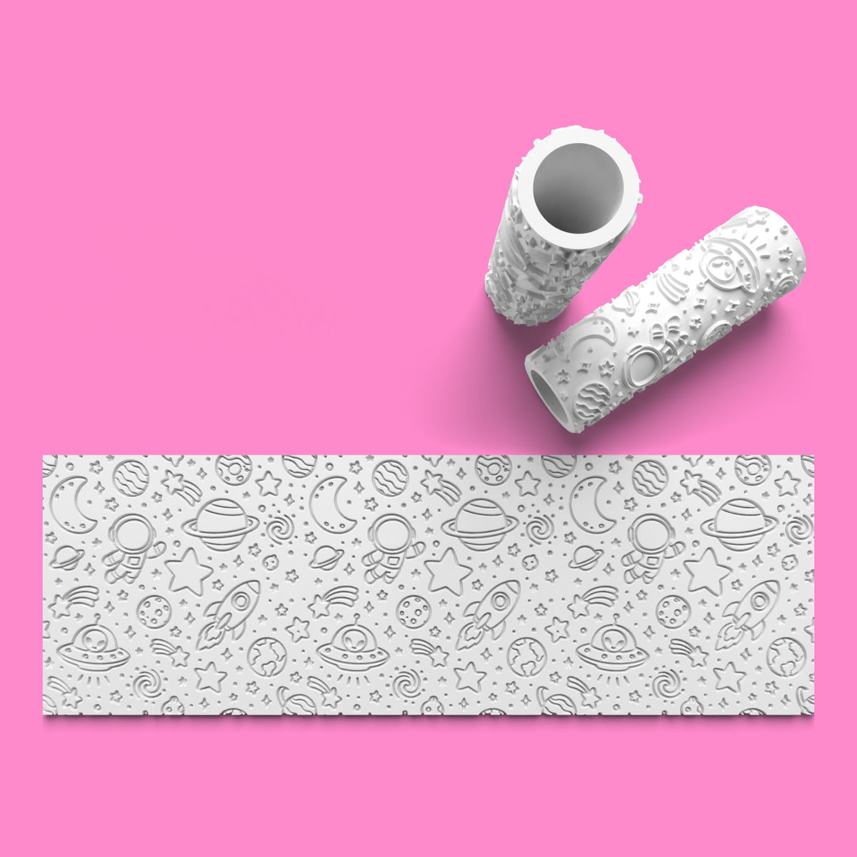 Create space-themed fondant and biscuits with our 100 mm textured roller. Featuring rockets, astronauts and planets. Choose emboss or outboss designs.