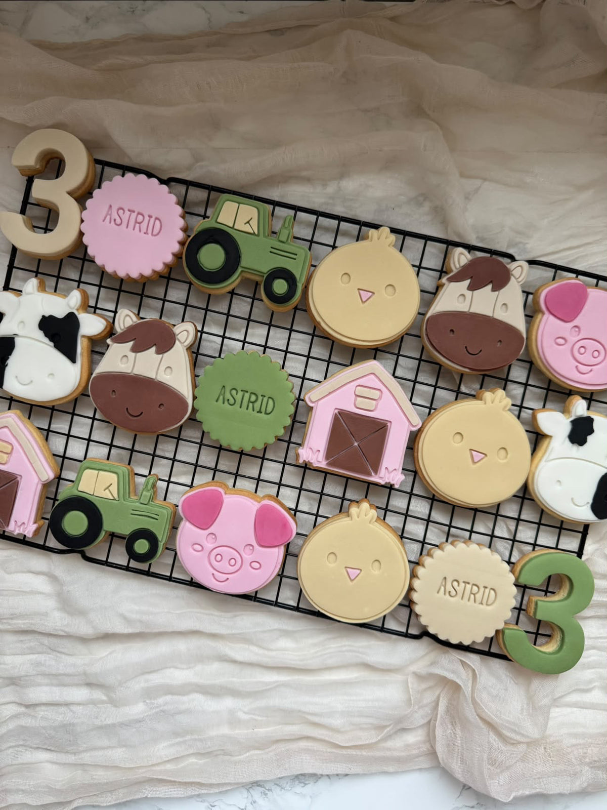 Farm Cookie Cutter & Embosser Set – Horse,Pig Chick, Cow, Tractor, Barn
