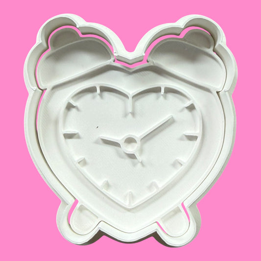 Heart-Shaped Retro Alarm Clock Cookie Cutter | Vintage Style Bedroom Decor Design