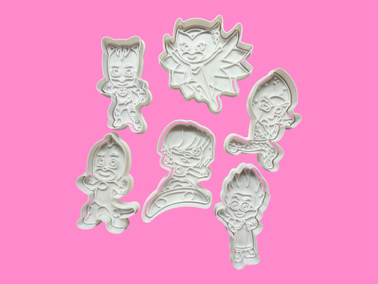 PJ Masks Mini Heroes Cookie Cutter Set – 6 Super Shapes (8cm+)