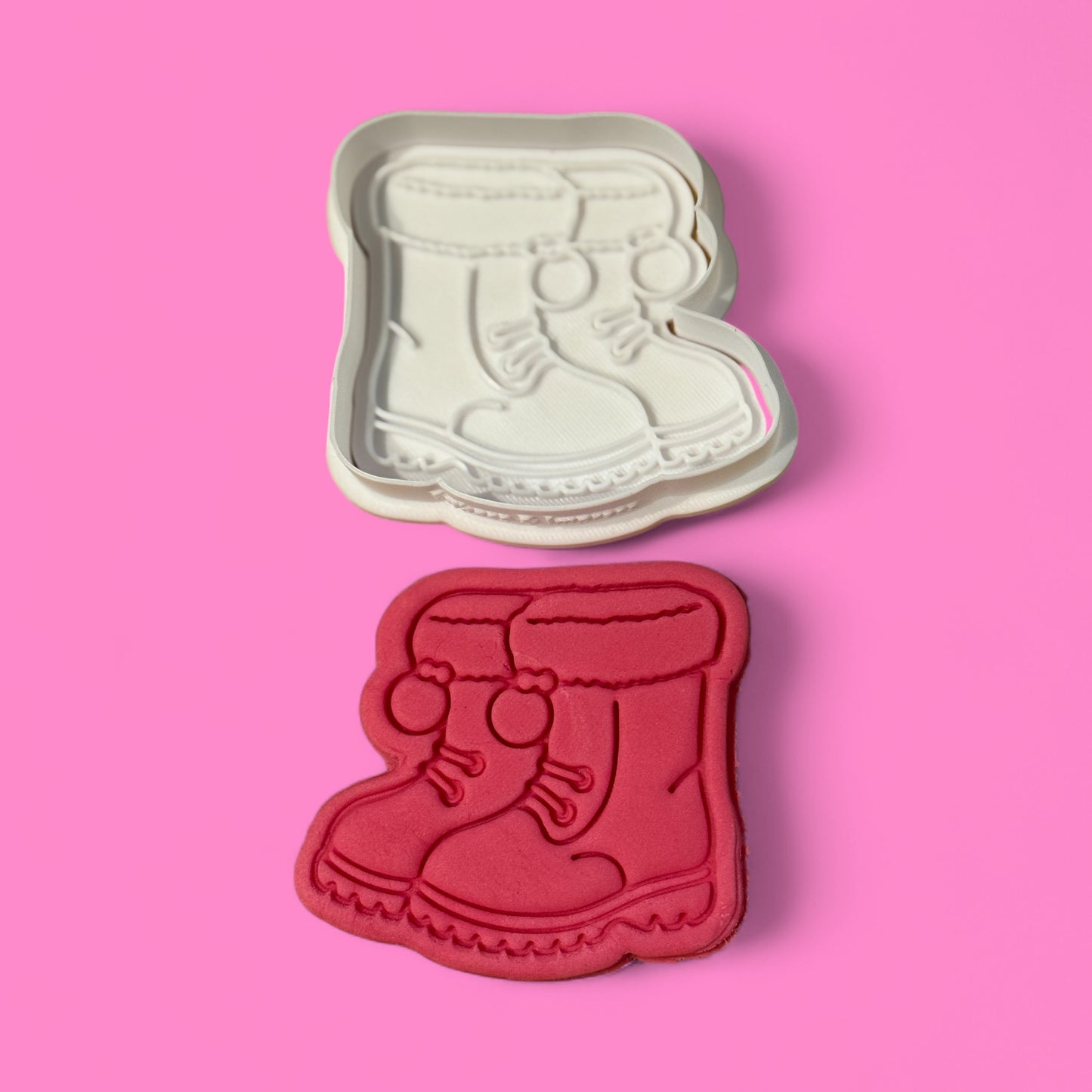 Winter Boots Cookie Cutter & Embosser – Cosy Christmas Baking Stamp