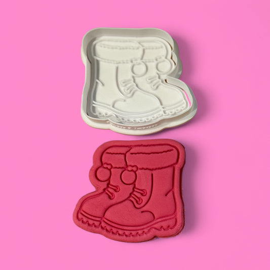 Winter Boots Cookie Cutter & Embosser – Cosy Christmas Baking Stamp