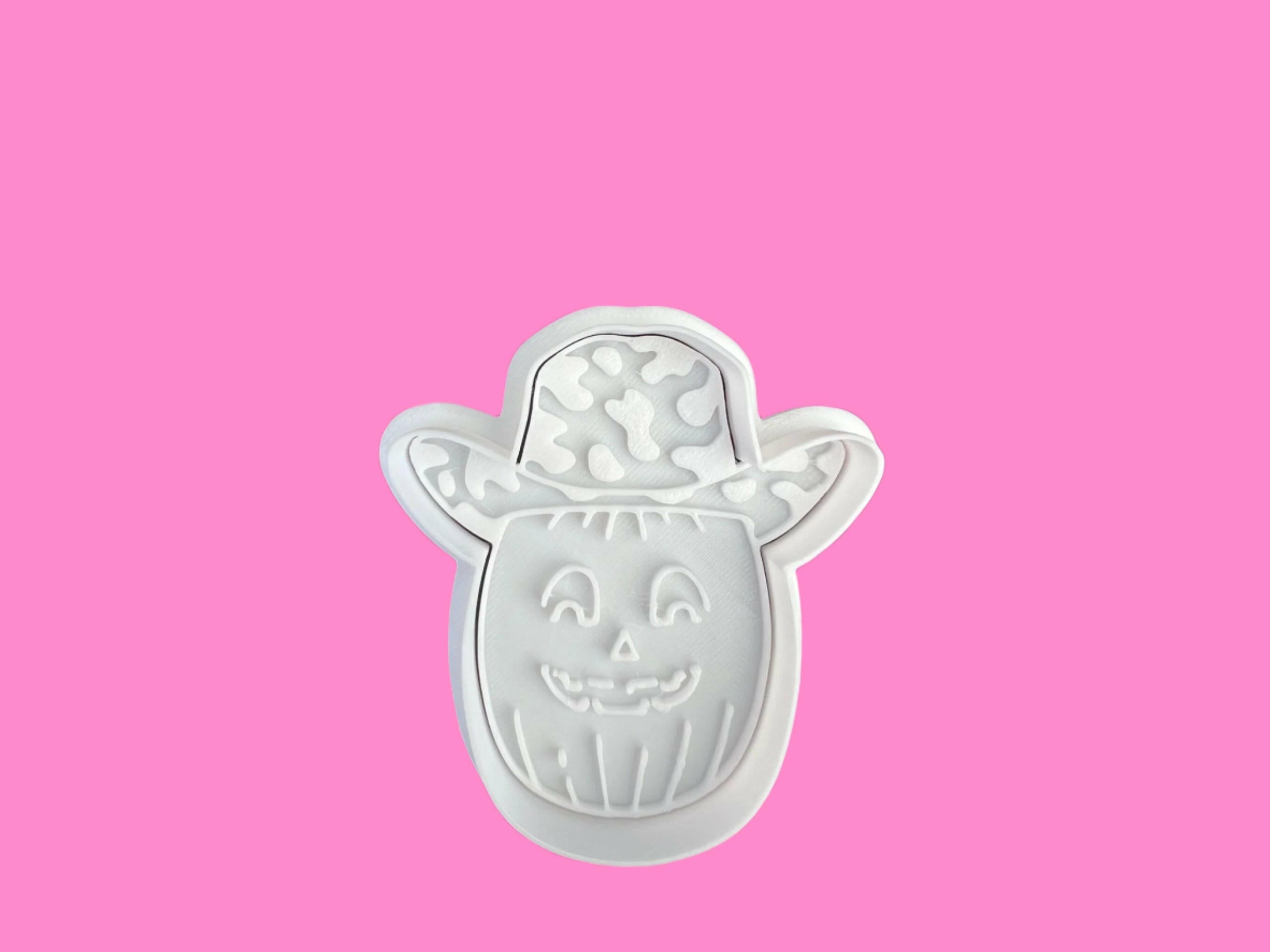 Cowboy Halloween Pumpkin Cookie Cutter Set – 3-Piece Western-Themed Baking Tools.