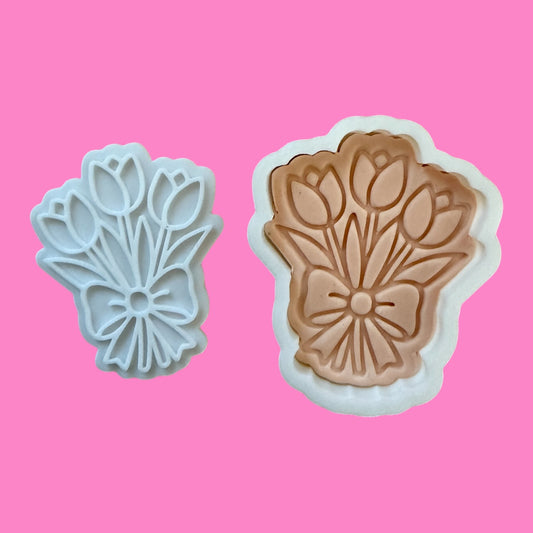 Tulip Bouquet with Ribbon Cookie Cutter & Embosser – Floral Spring Baking Design